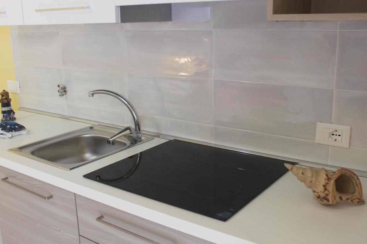 Camere Dieci Maggio- Beb Dory, Nemo, Guizzo Ponza Exterior foto