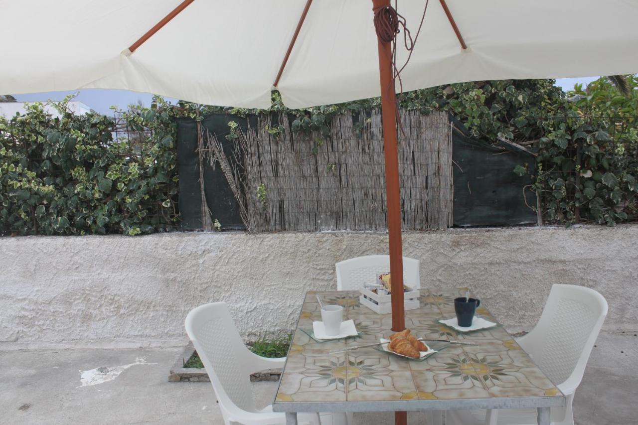 Camere Dieci Maggio- Beb Dory, Nemo, Guizzo Ponza Exterior foto