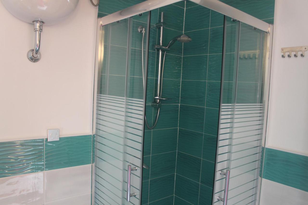Camere Dieci Maggio- Beb Dory, Nemo, Guizzo Ponza Exterior foto